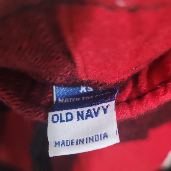 Old Navy Women's Plaid Shorts - Red and Black - Picture 2 of 2